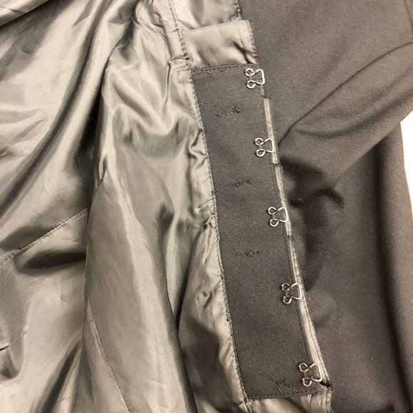 Black Ruffled Blazer - Picture 6 of 7